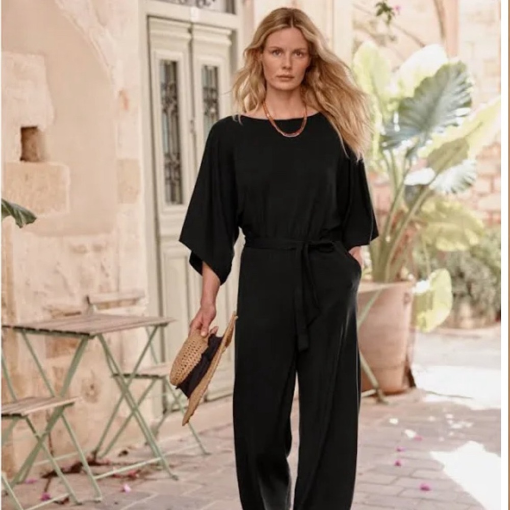 Garnet Hill knit jumpsuit, black, size small.